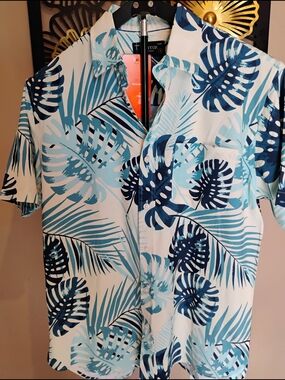 Visitor Premium Size S Men's Blue 4 Way Stretch Fern Print Button Up Shirt NWT